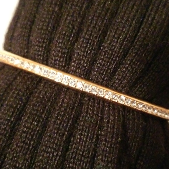 NWT!! Rosegold Bracelet and Earrings Set - Picture 7 of 8